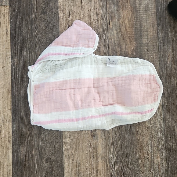 Aden + Anais Swaddle Wrap - Picture 5 of 5